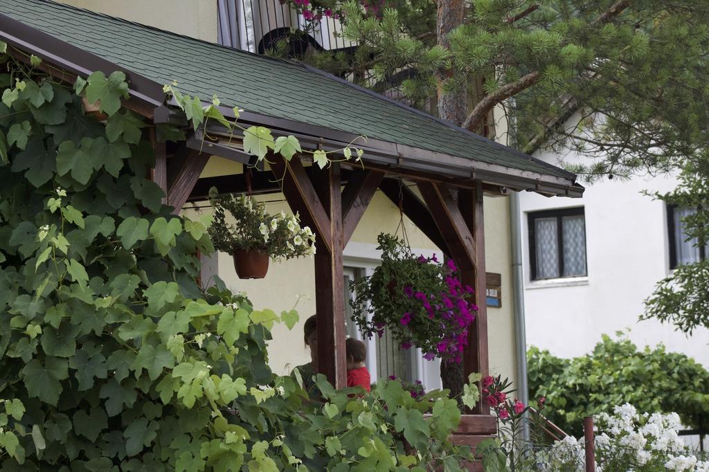 Guest House Sobic Sipovo Eksteriør billede
